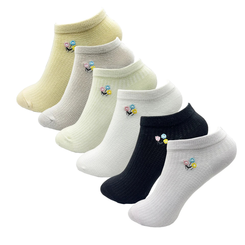 4 Pairs Cotton Women's Boat Socks No Show Socks Set for Lady White Invisible Cotton Socks Pack Pink Black Breathable Summer